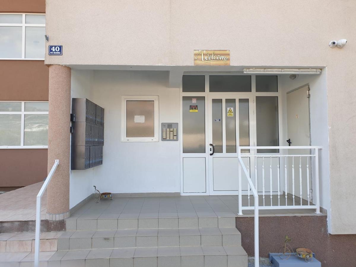 Apartment Eso Kastela Exterior photo